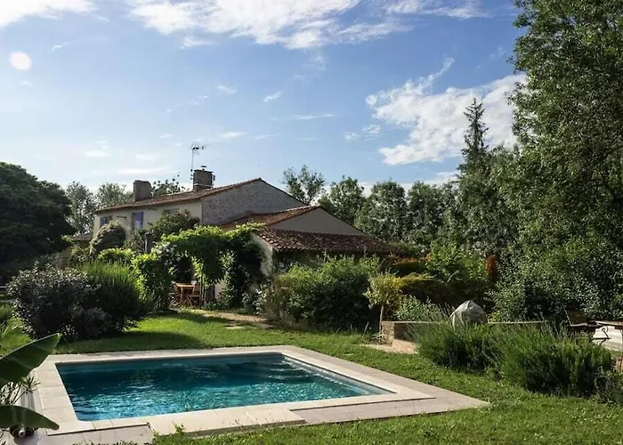 Oneiro Nisos Vendégház Maille (Vendee)